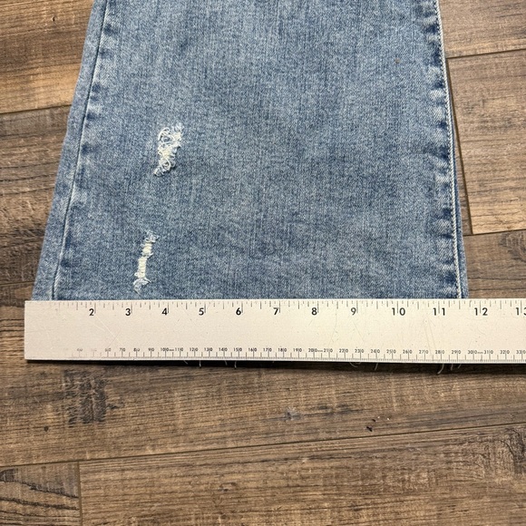 Judy Blue High Waist Flare Fit Denim Blue Distressed
Jeans Women's Size 16W - Picture 11 of 12